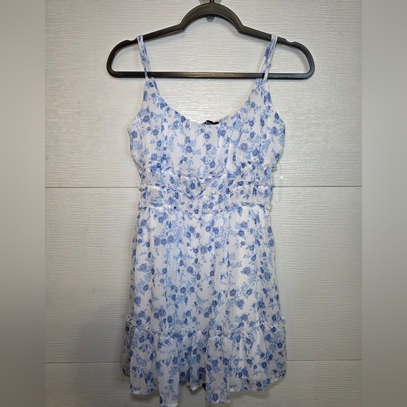 Trixxi Dresses & Skirts - Trixxi Blue and White Floral Mini Dress